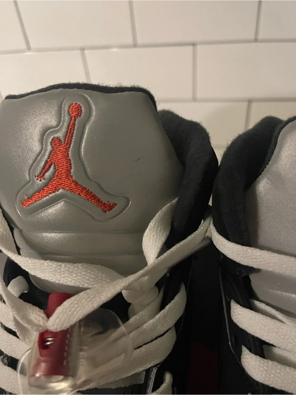 Mens Retro 5 Metallic Size 9.
